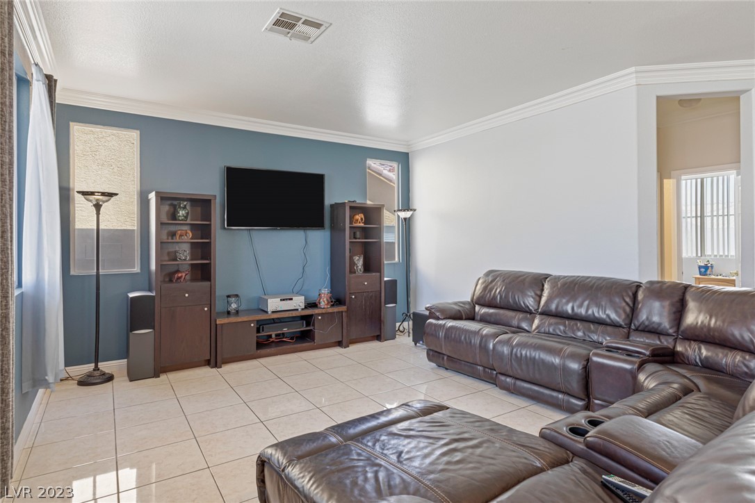 826 Stable Glen Drive