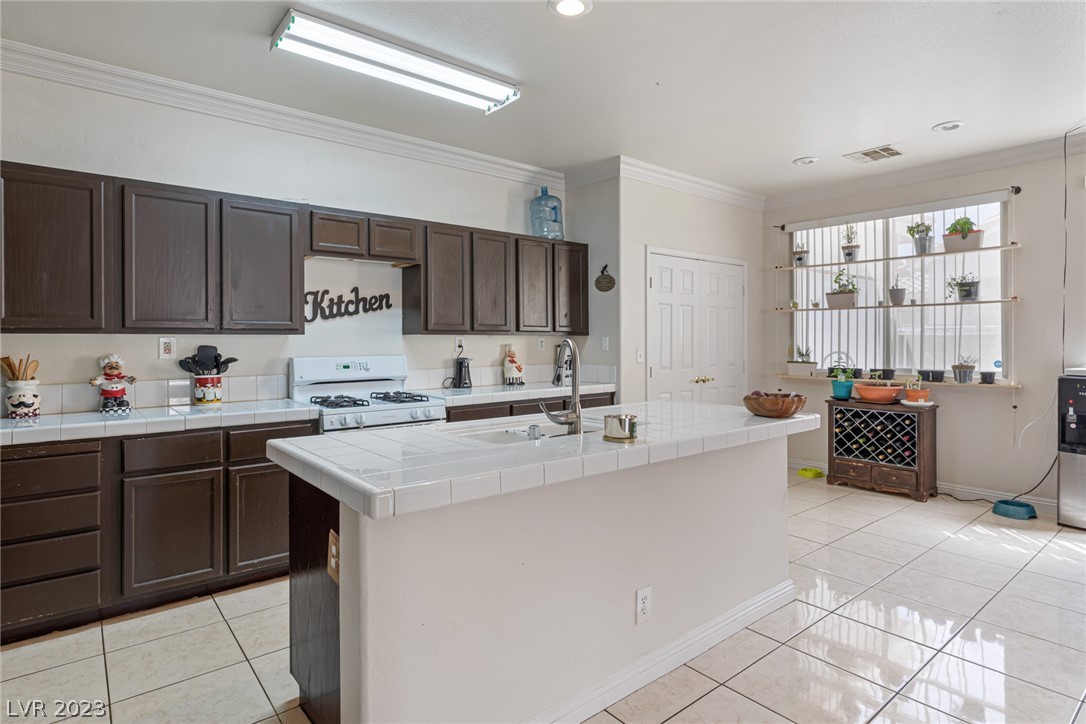 826 Stable Glen Drive