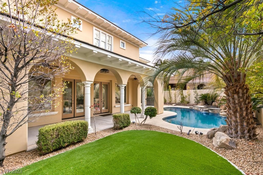 129 S Royal Ascot Drive