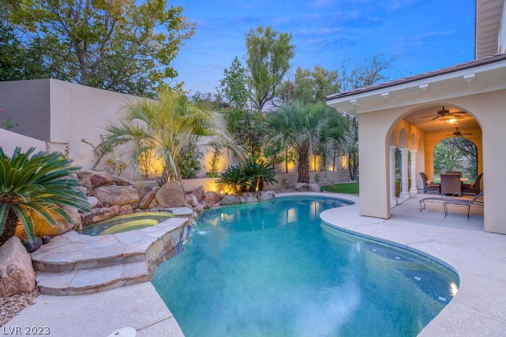 129 S Royal Ascot Drive