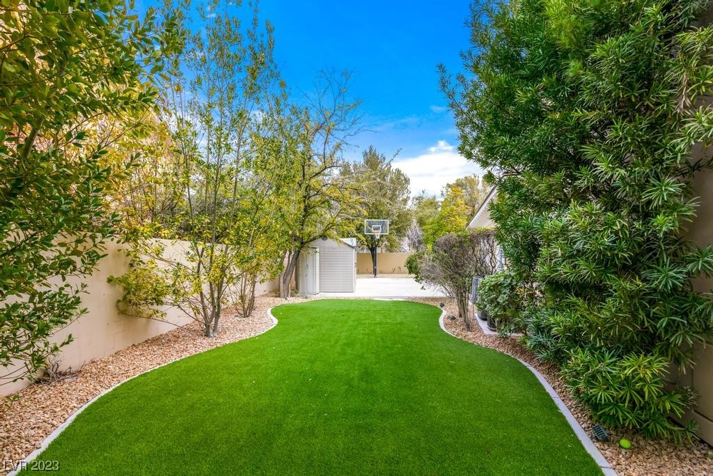 129 S Royal Ascot Drive