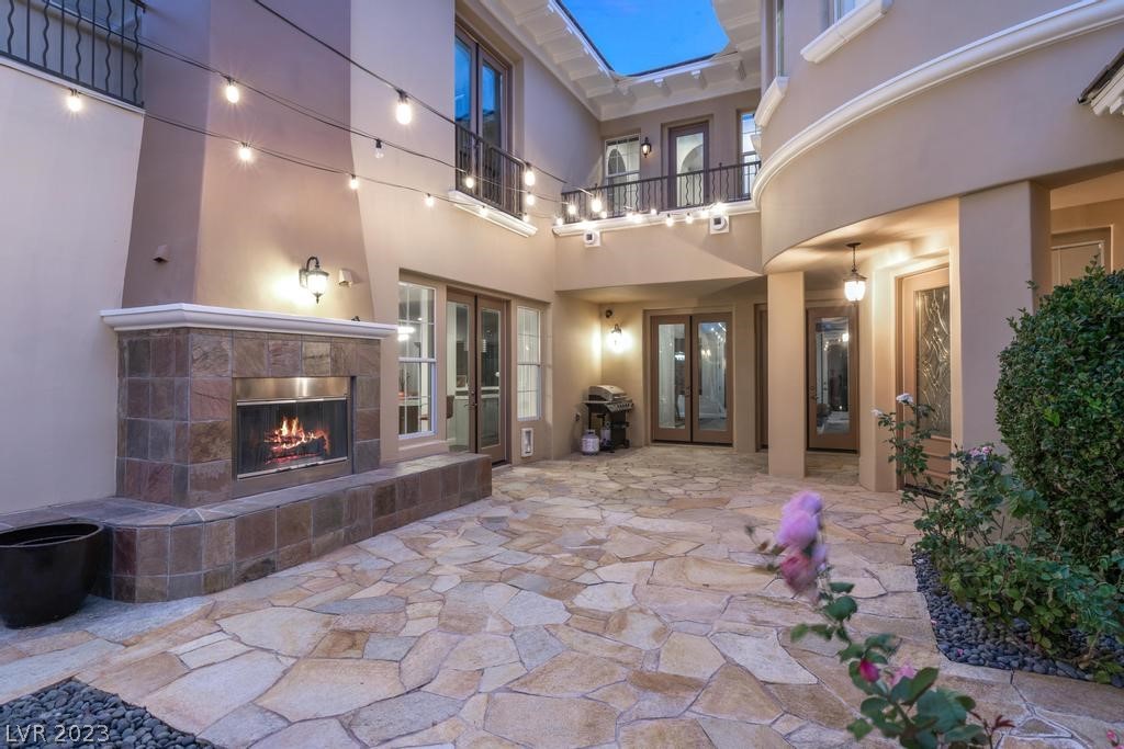 129 S Royal Ascot Drive