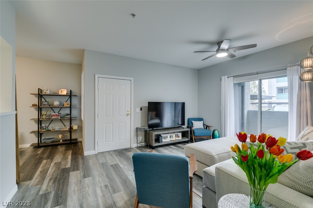 6955 N Durango Drive Unit: 1027