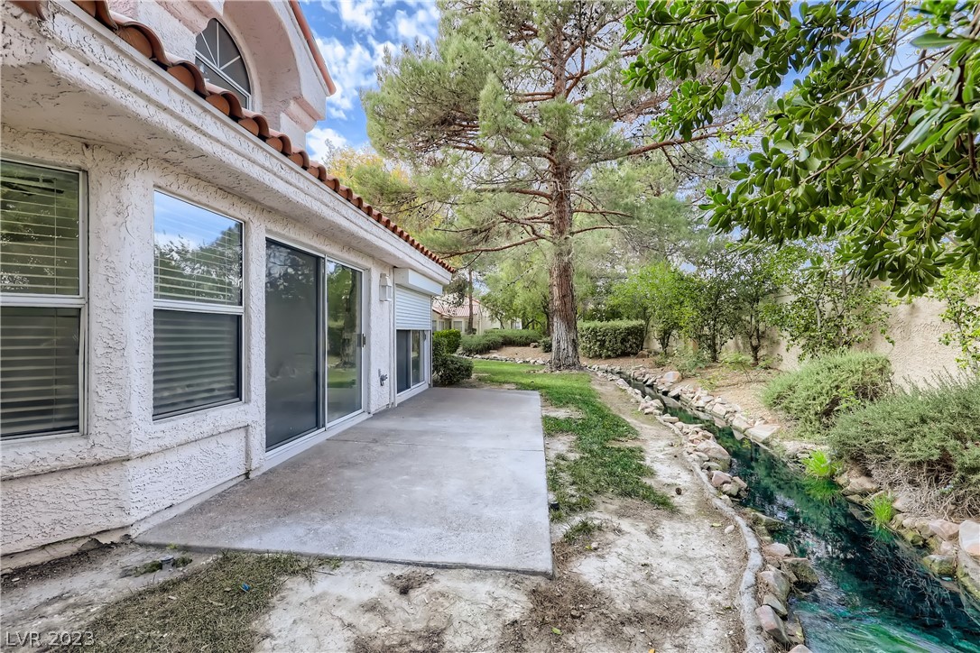 6980 Emerald Springs Lane
