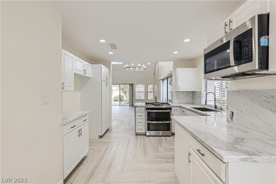 6980 Emerald Springs Lane