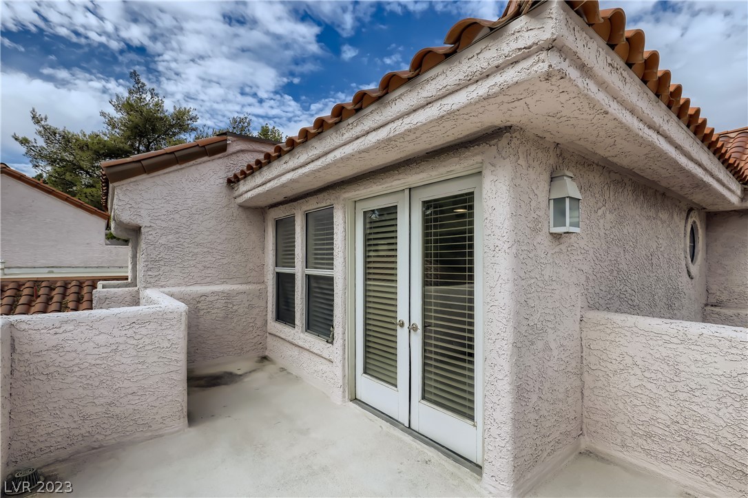 6980 Emerald Springs Lane