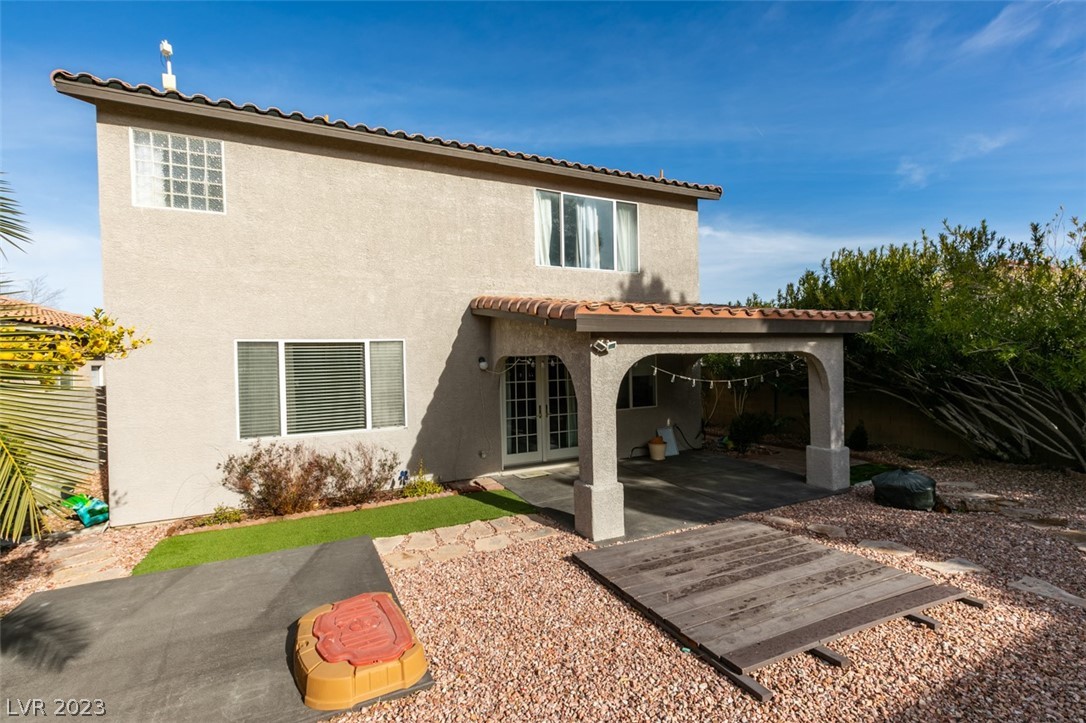 2257 Surrey Meadows Avenue
