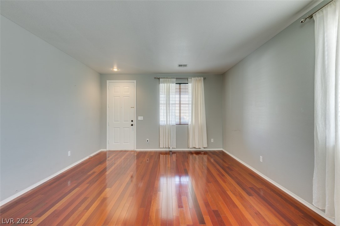 2257 Surrey Meadows Avenue