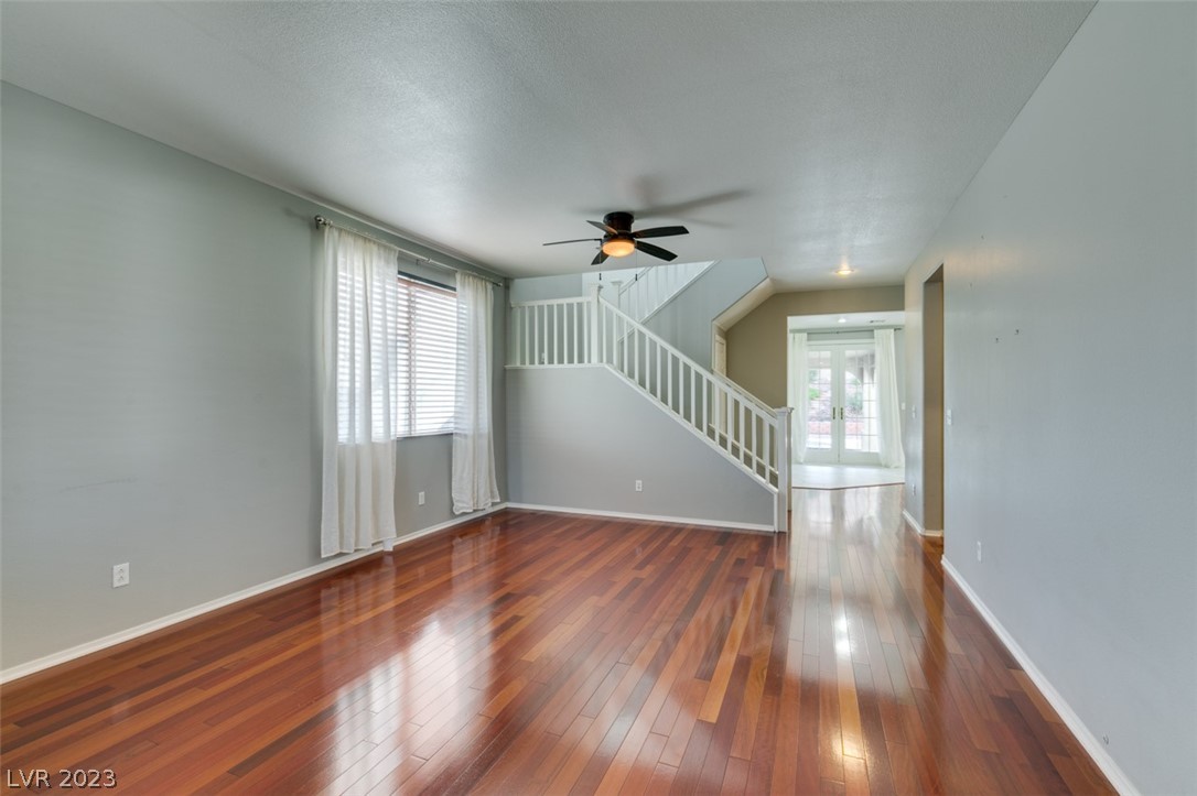 2257 Surrey Meadows Avenue