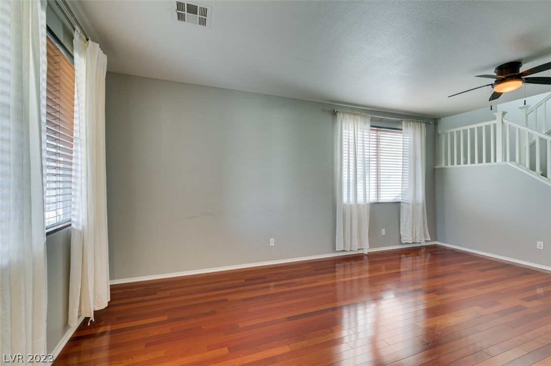 2257 Surrey Meadows Avenue