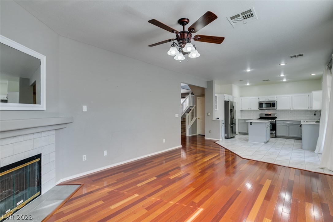 2257 Surrey Meadows Avenue