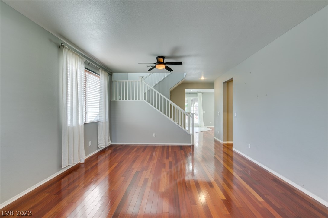2257 Surrey Meadows Avenue