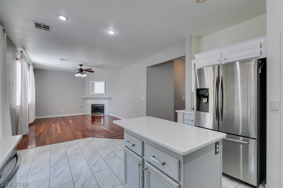 2257 Surrey Meadows Avenue