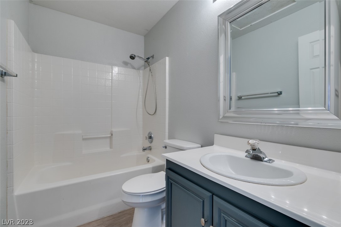 2257 Surrey Meadows Avenue