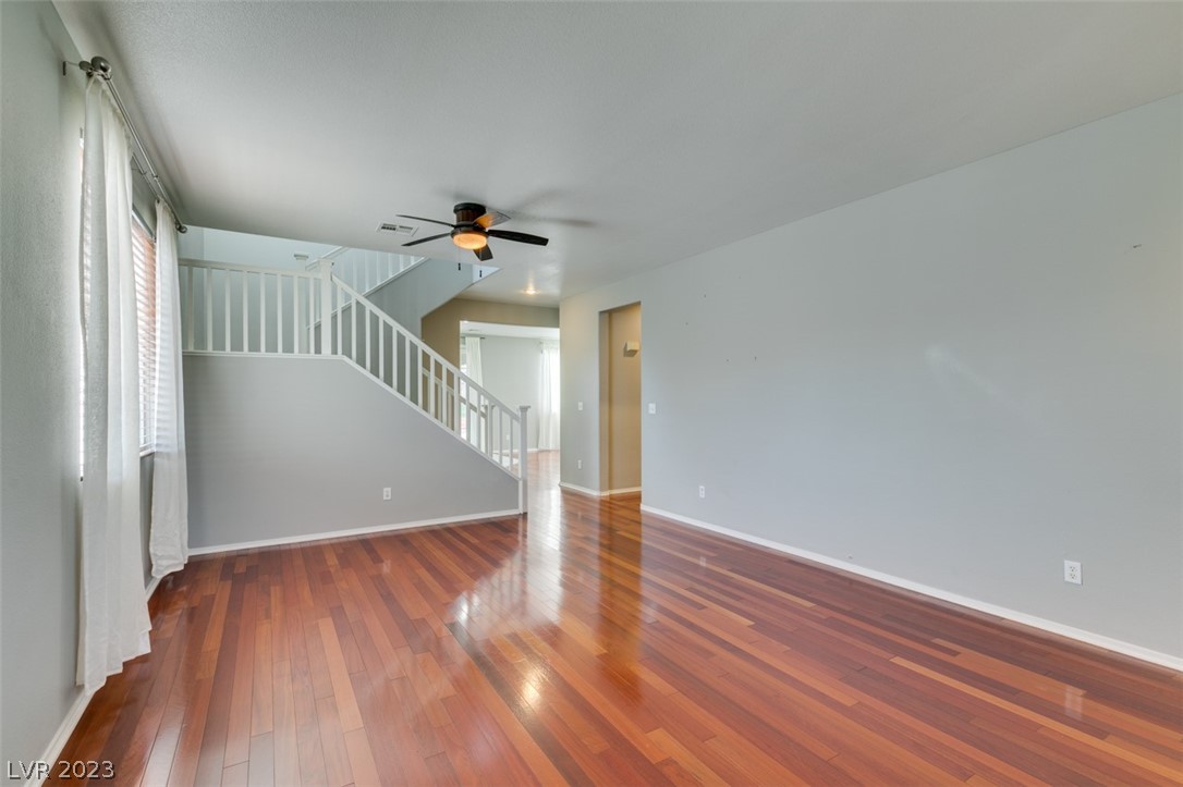 2257 Surrey Meadows Avenue