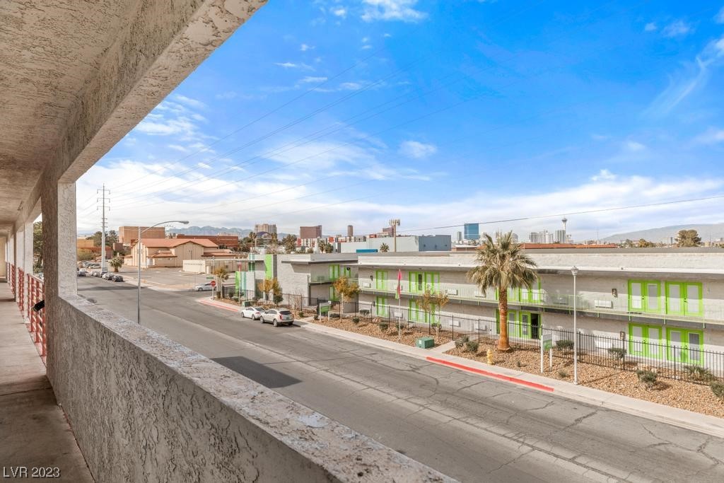 1381 E University Avenue Unit: 307