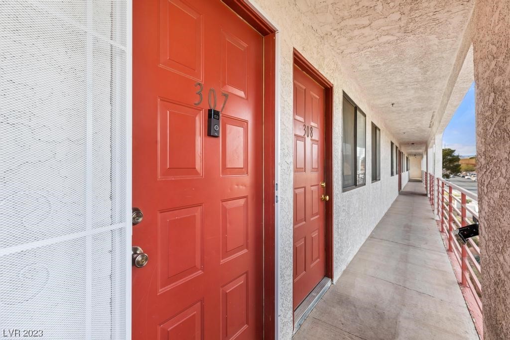 1381 E University Avenue Unit: 307