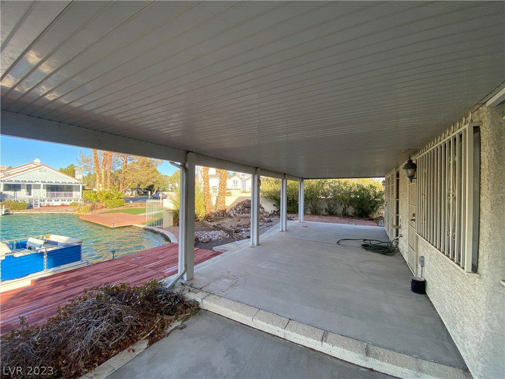 8716 Captains Place