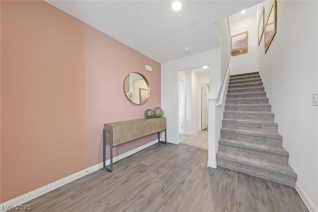 2677 Hugger Orange Court Unit: 875
