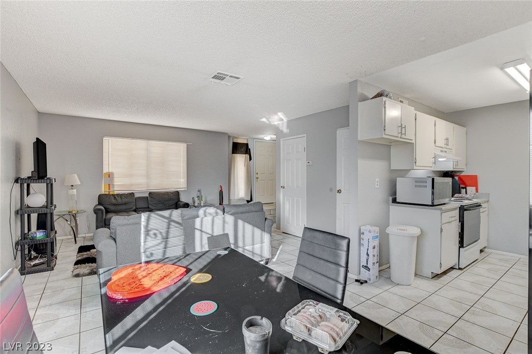2915 Cedar Avenue Unit: 2C