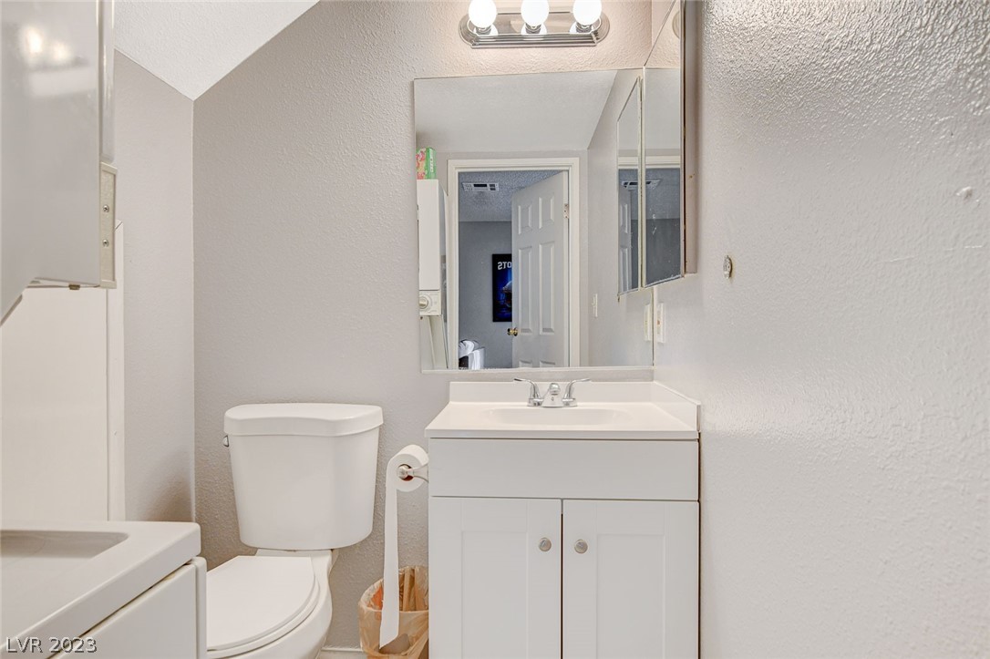 2915 Cedar Avenue Unit: 2C