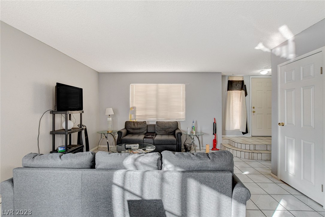 2915 Cedar Avenue Unit: 2C