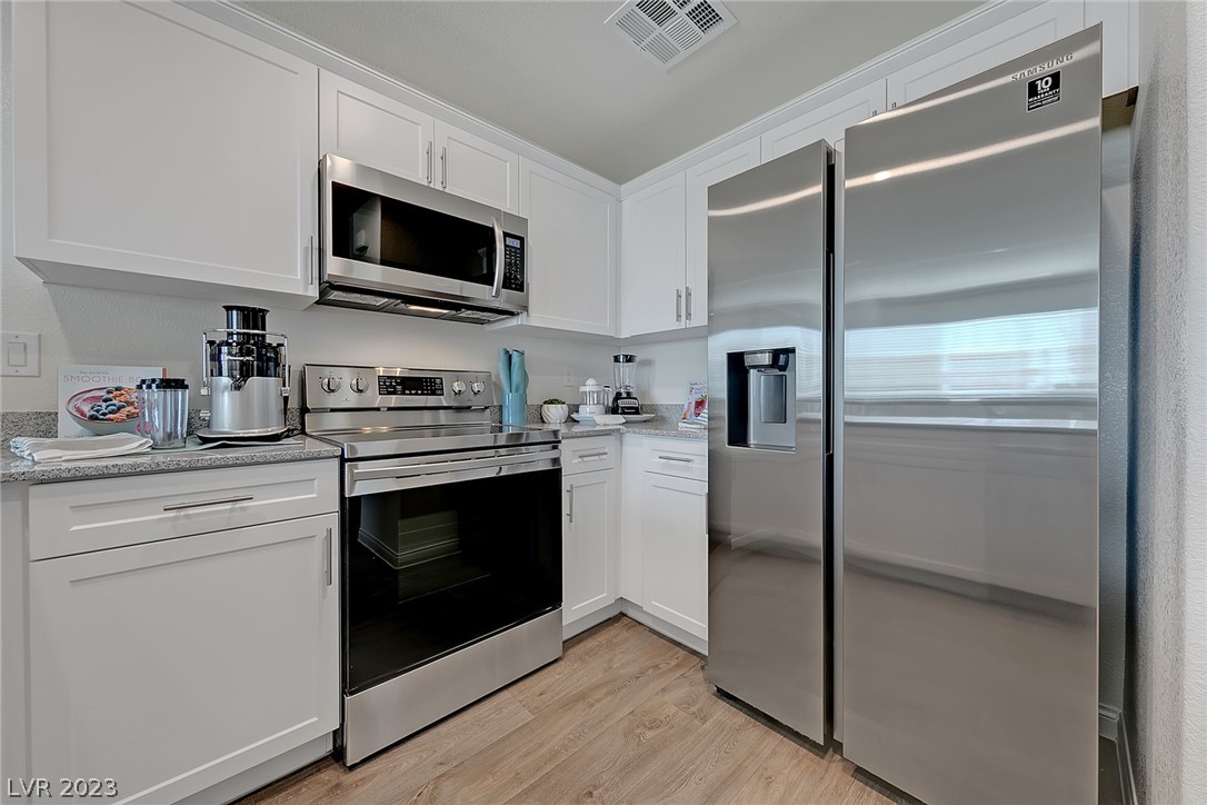 2662 Saddle Bronze Court Unit: 882