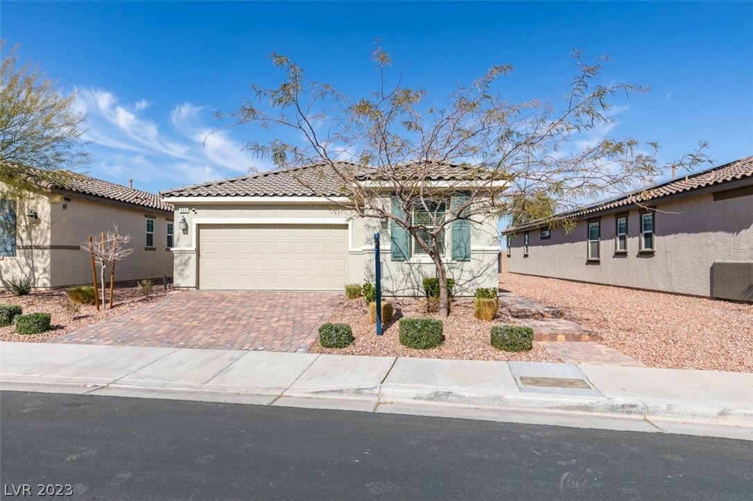 988 Soaring Moon Drive
