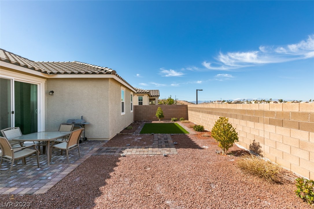 988 Soaring Moon Drive