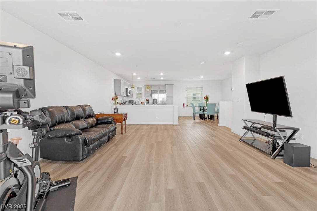 3800 Enchanted Sky Street