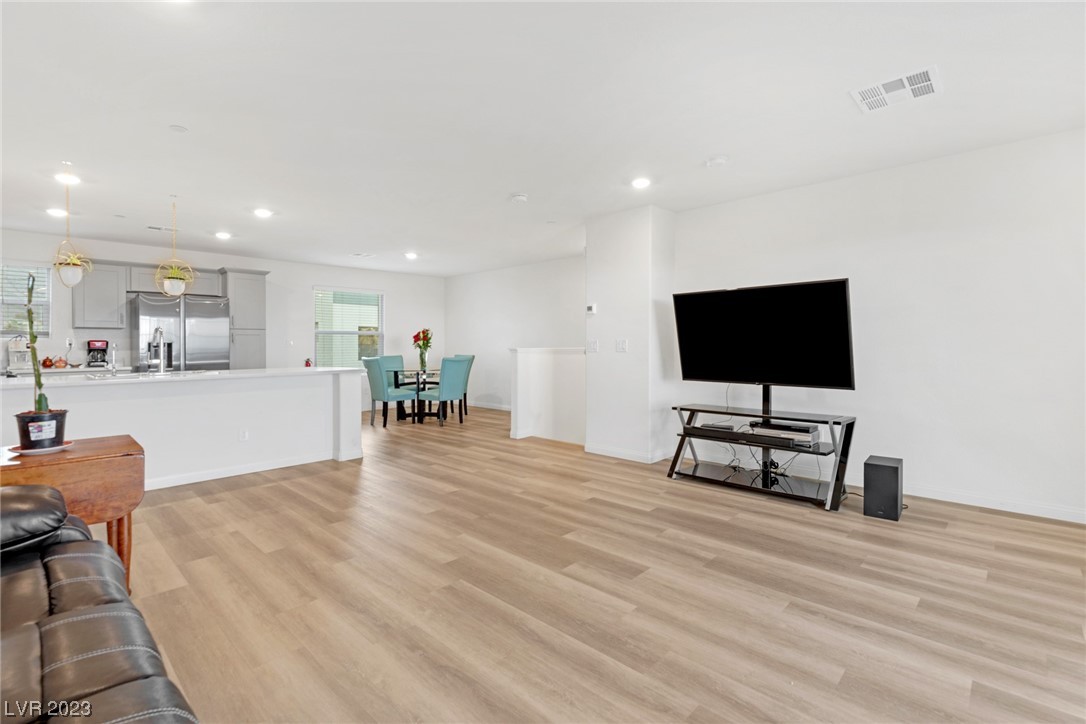3800 Enchanted Sky Street