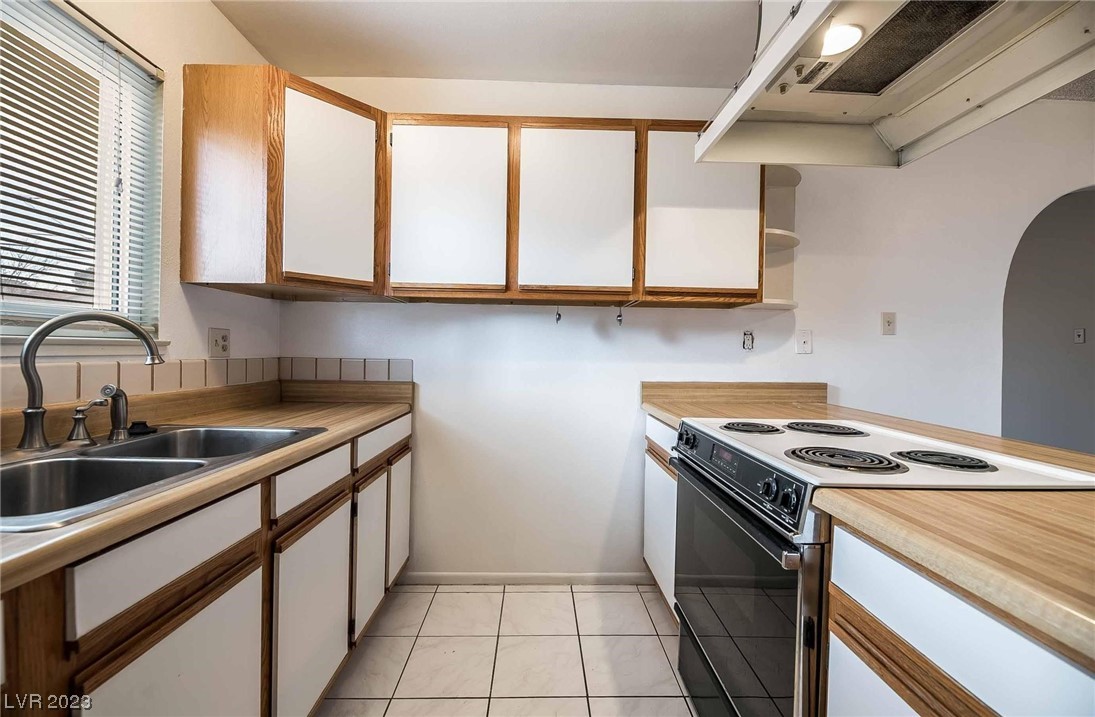 2205 Citroen Street