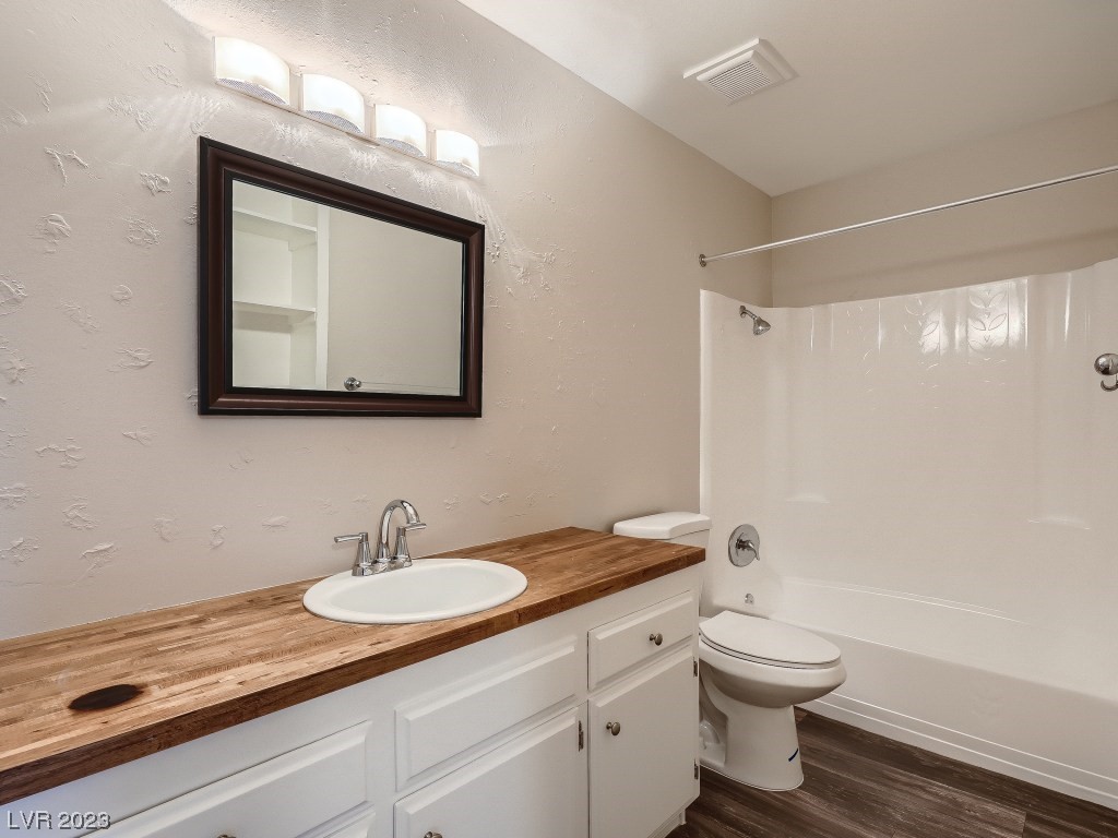 1405 Vegas Valley Drive Unit: 364
