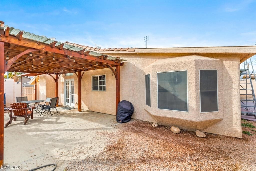 641 W Victory Road