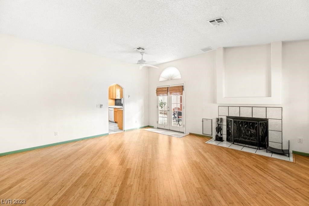 641 W Victory Road