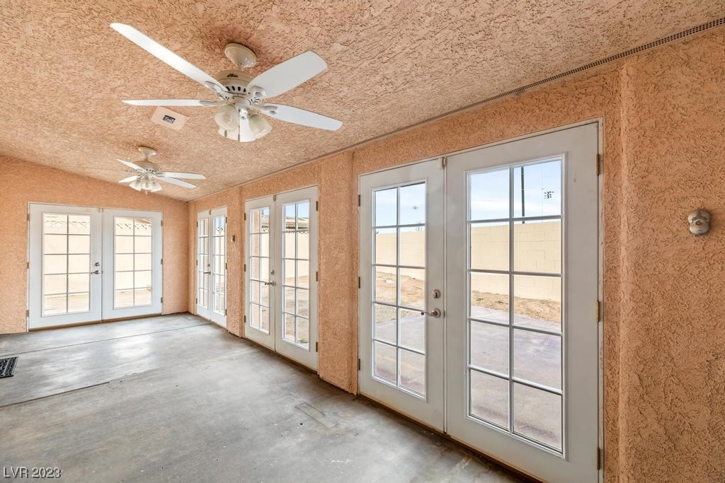 641 W Victory Road