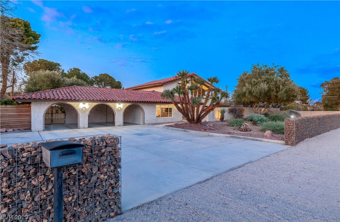 2562 Casey Drive