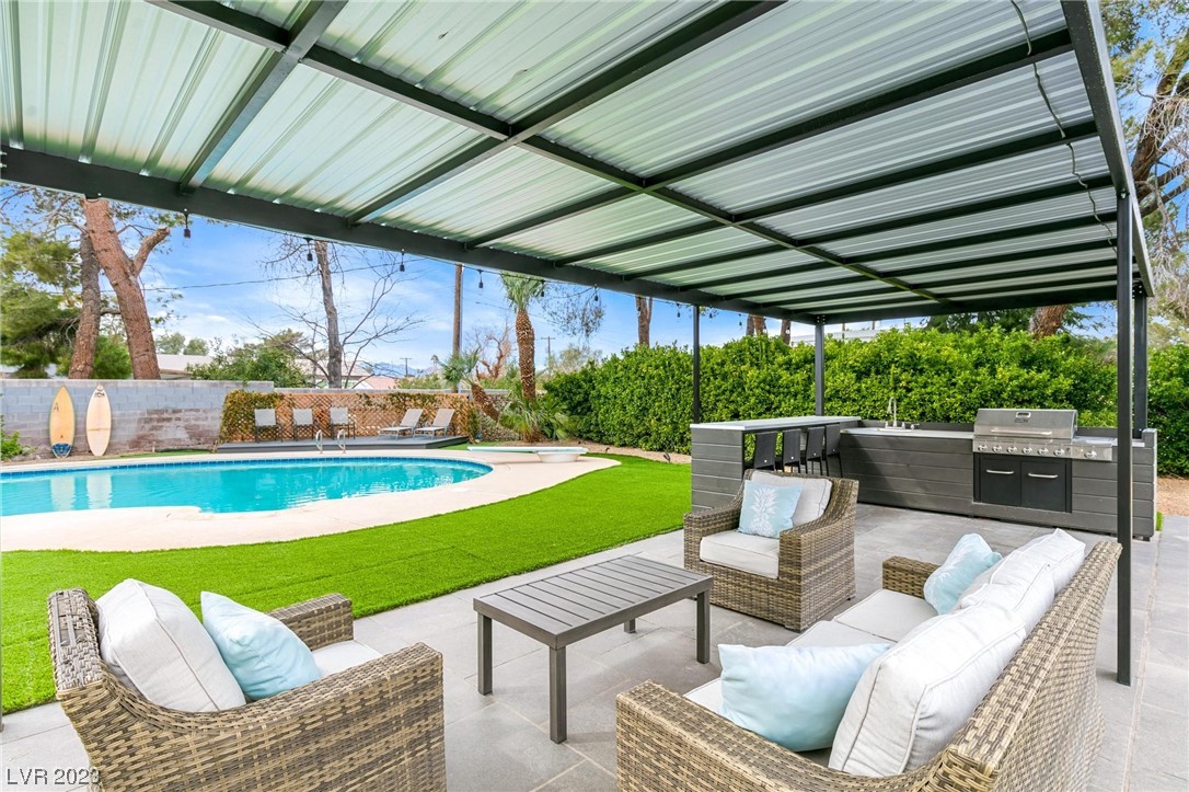 2562 Casey Drive