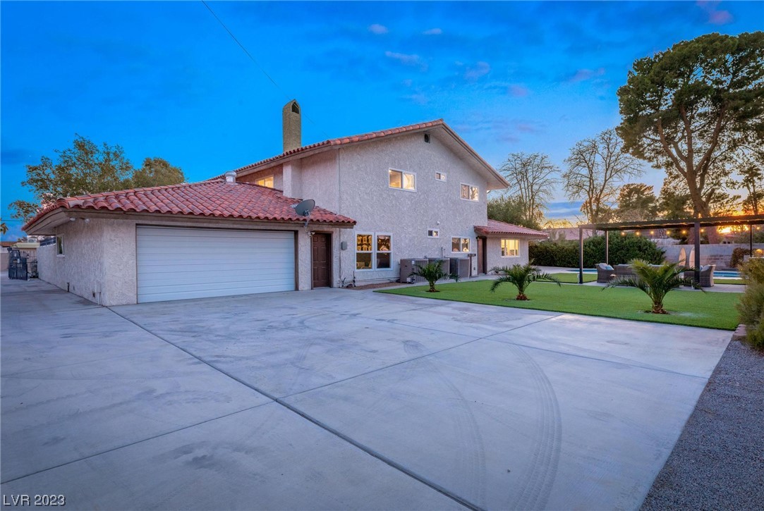 2562 Casey Drive