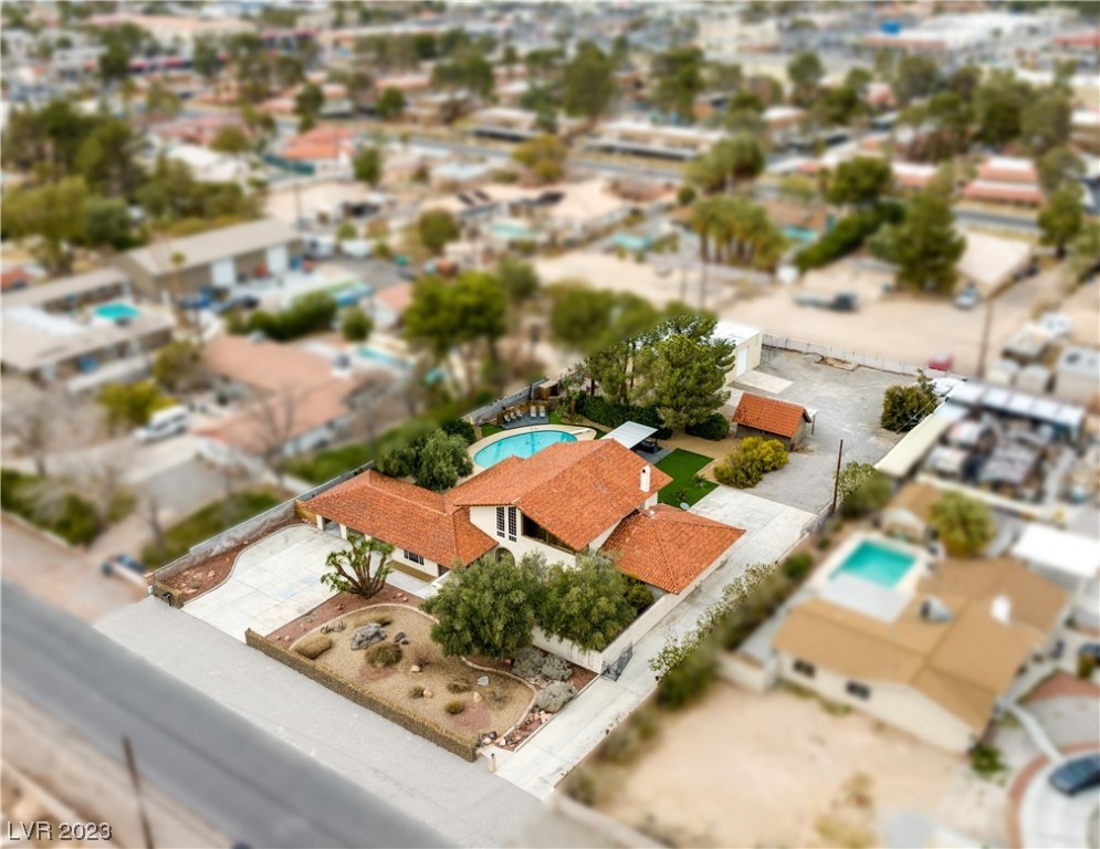 2562 Casey Drive