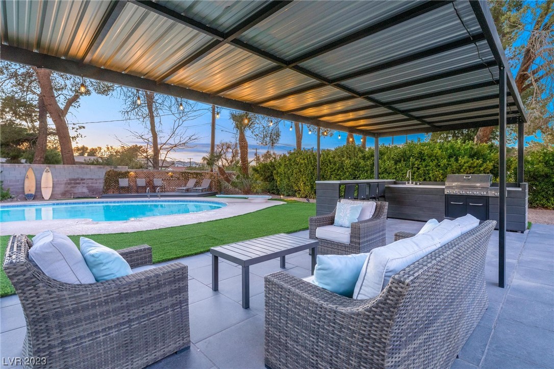 2562 Casey Drive