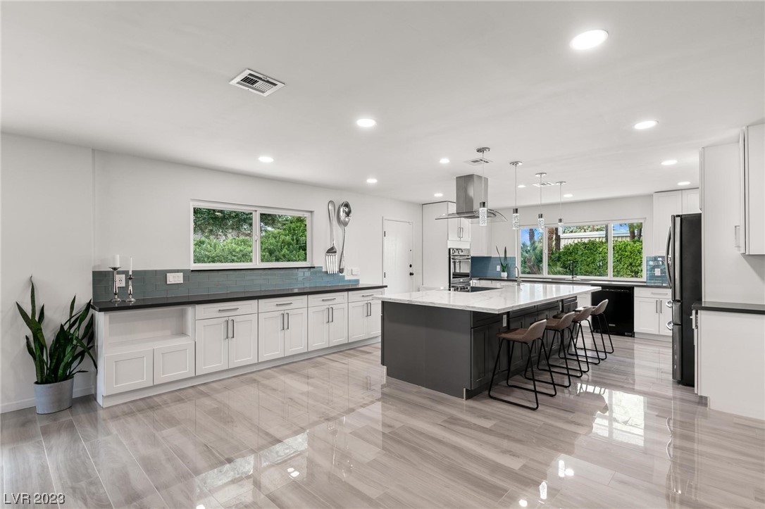 2562 Casey Drive