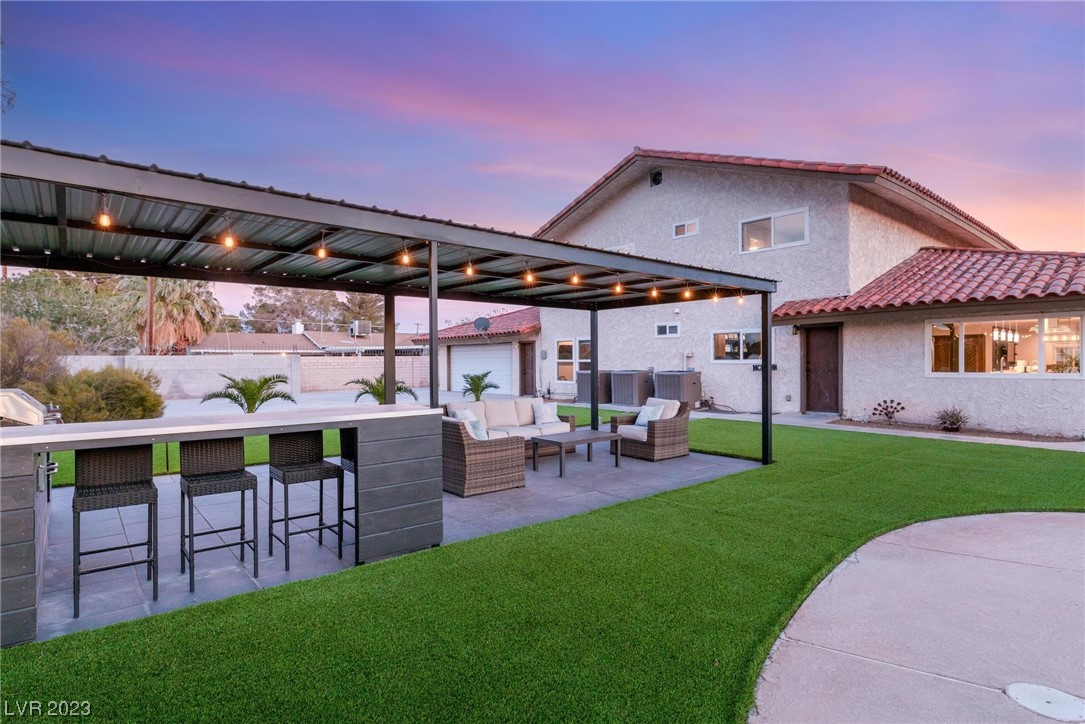 2562 Casey Drive
