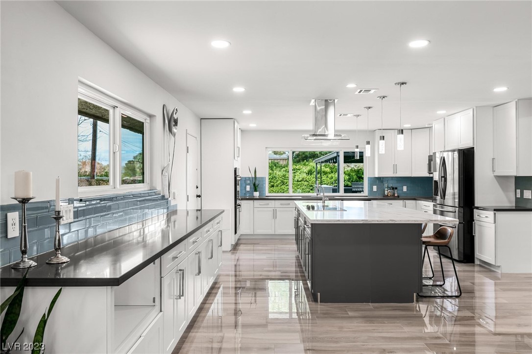 2562 Casey Drive