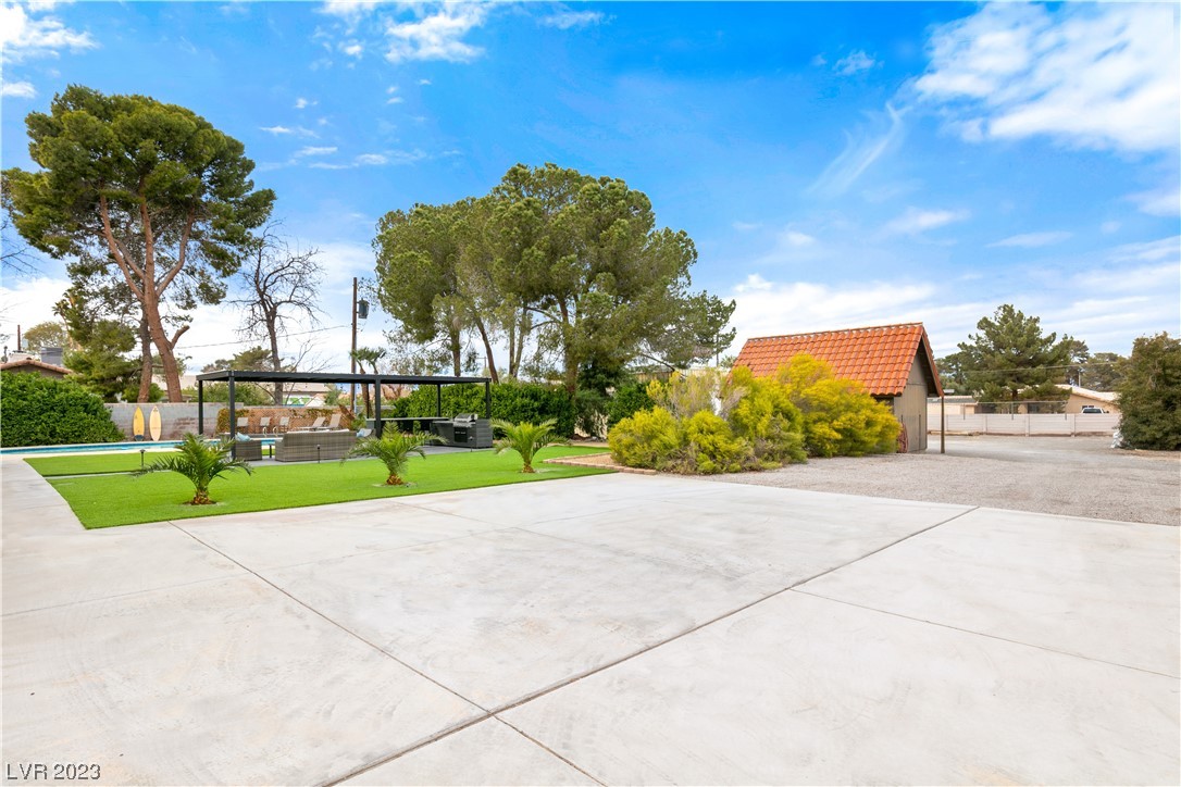 2562 Casey Drive