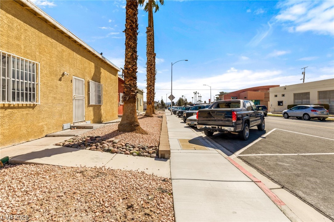 331 S 9th Street