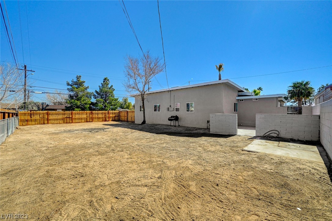 1829 Sweeney Avenue