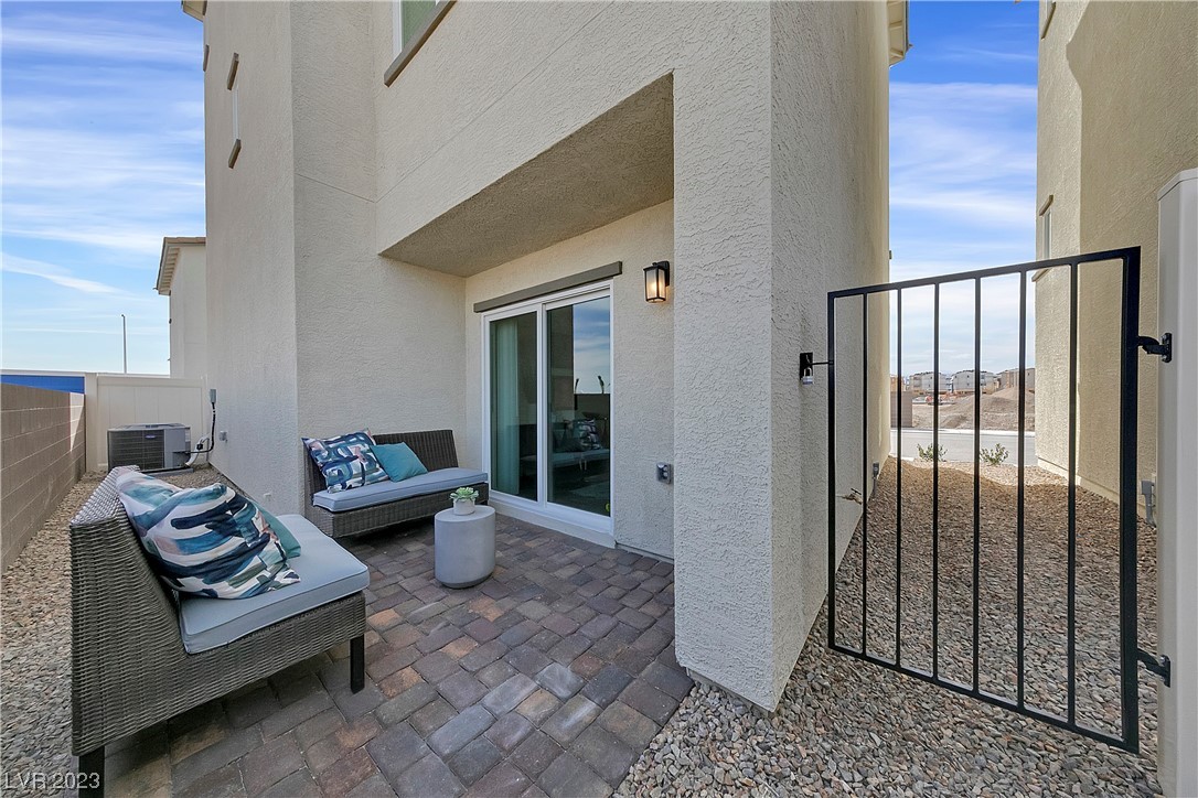 6843 Evening Orchid Street