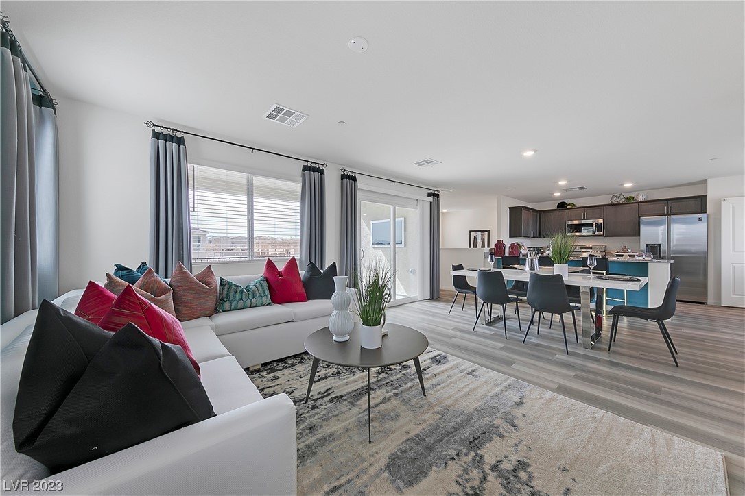 6843 Evening Orchid Street