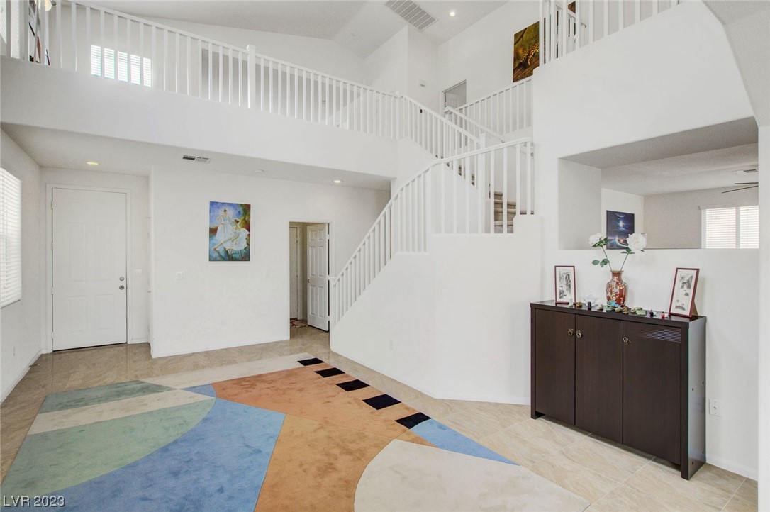 196 Flying Hills Avenue